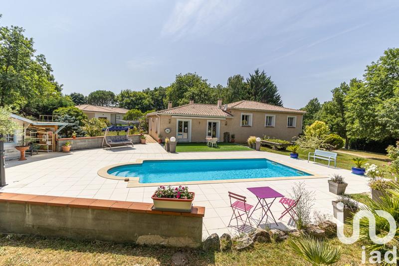 Maison - 180 m² - 6 pièces