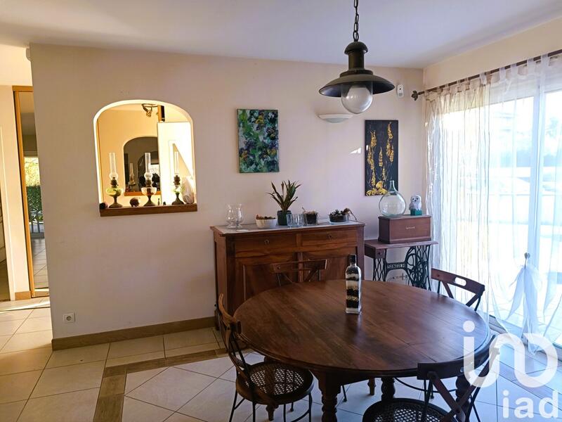 Maison - 182 m² - 6 pièces