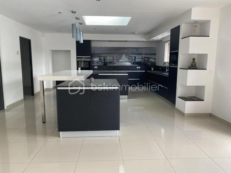 Villa - 280 m² - 7 pièces