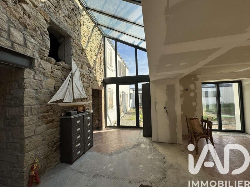 Maison - 200 m² - 6 pièces