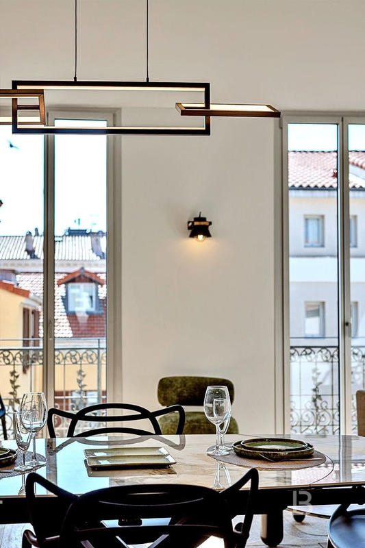 Appartement - 85 m² - 4 pièces