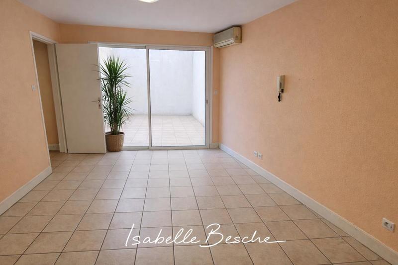 Maison - 239 m² - 7 pièces