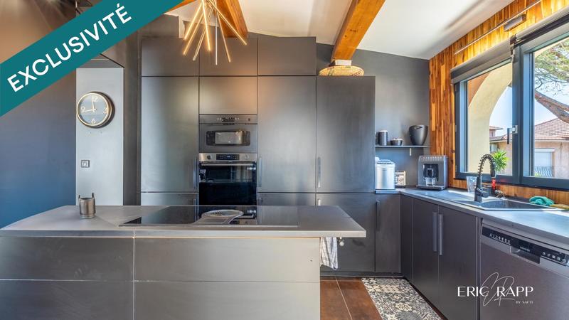 Maison - 211 m² - 7 pièces