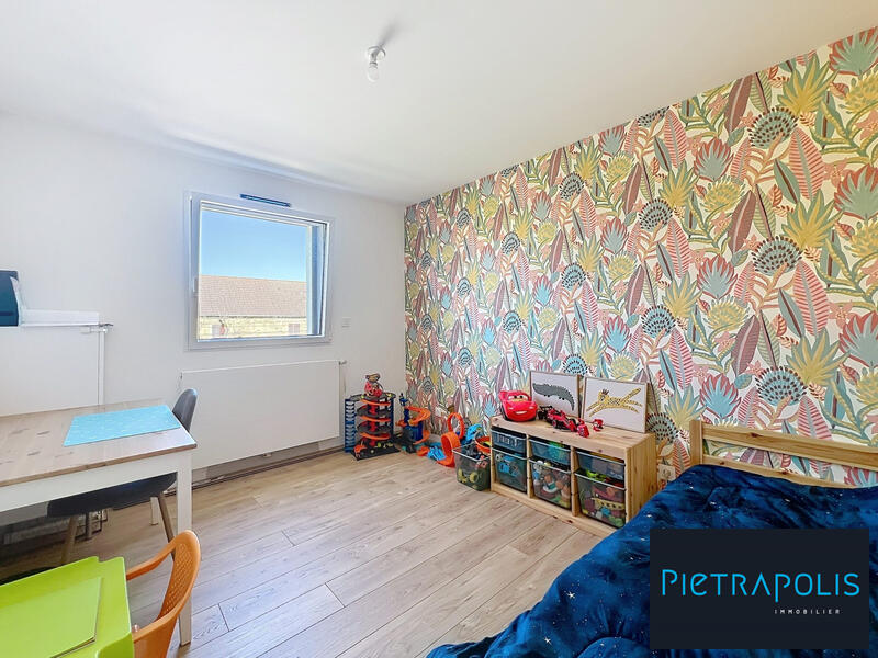 Maison - 140 m² - 5 pièces