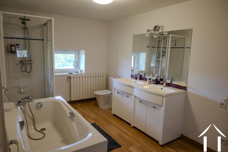 Maison - 560 m² - 10 pièces