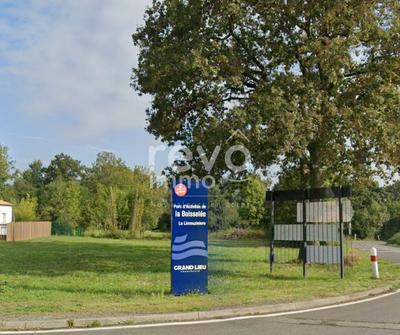 Terrain constructible - 900 m²