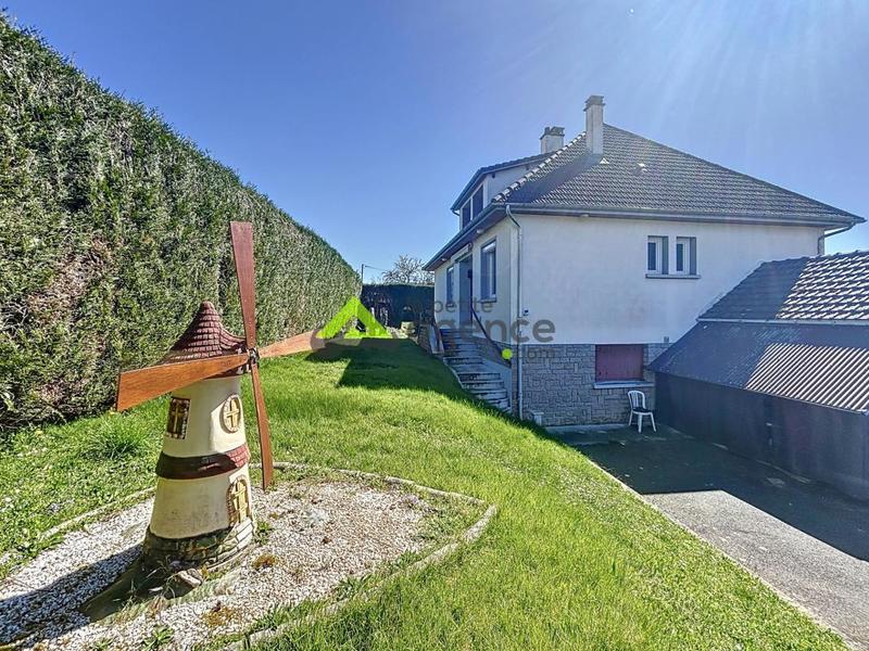 Maison - 105 m² - 4 pièces