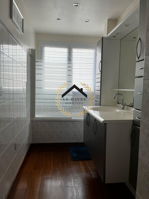 Appartement - 101 m² - 5 pièces