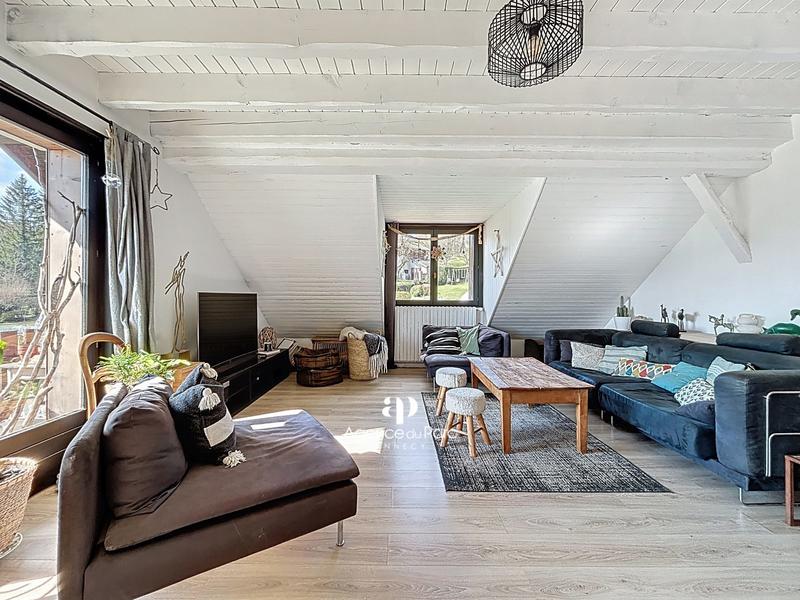 Maison - 345 m² - 12 pièces