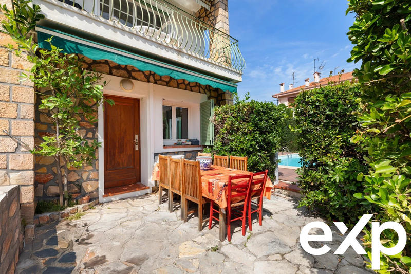 Maison traditionnelle - 155 m² - 6 pièces