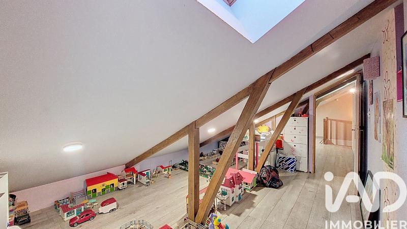 Maison - 196 m² - 7 pièces