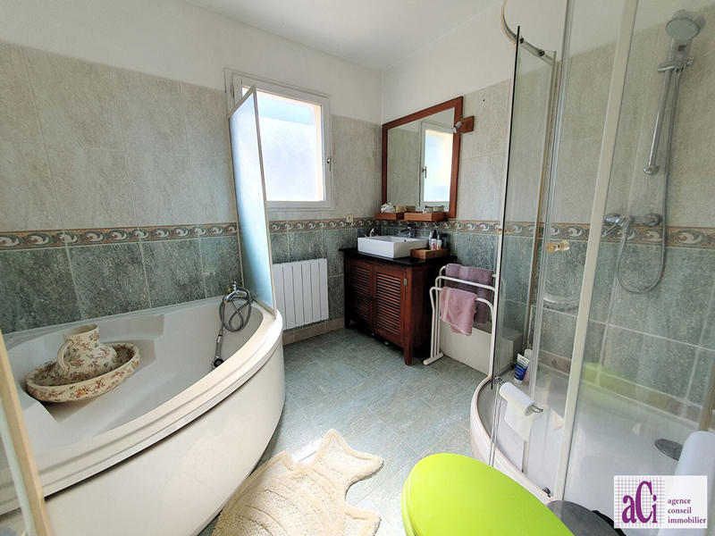 Maison - 121 m² - 6 pièces