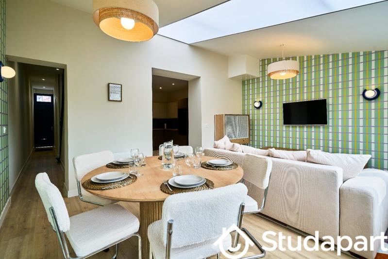 Chambre - 10 m² - 1 pièce