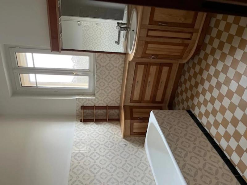 Propriété - 240 m² - 8 pièces