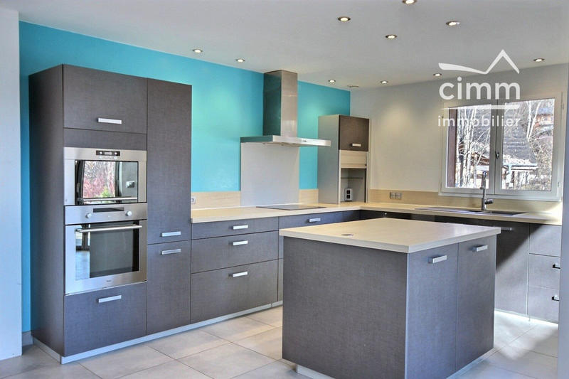 Maison - 163 m² - 5 pièces