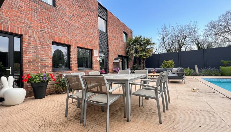 Villa - 196 m² - 7 pièces