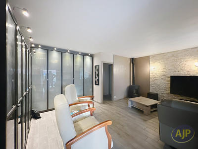 Maison - 198 m² - 8 pièces