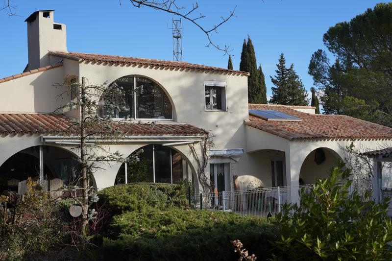 Villa - 298 m² - 14 pièces