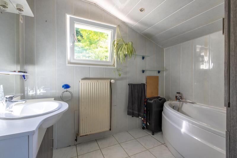 Maison - 146 m² - 7 pièces