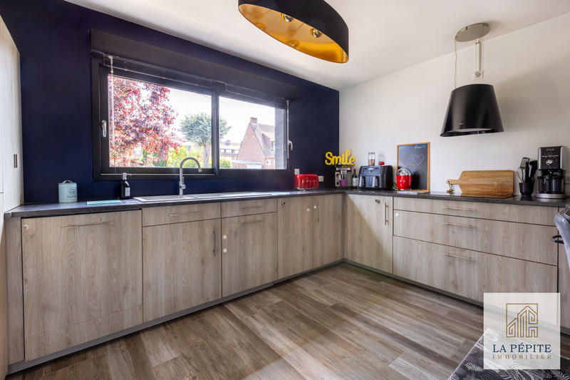 Maison - 173 m² - 9 pièces