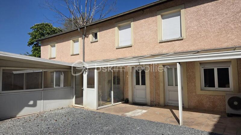 Maison - 215 m² - 7 pièces