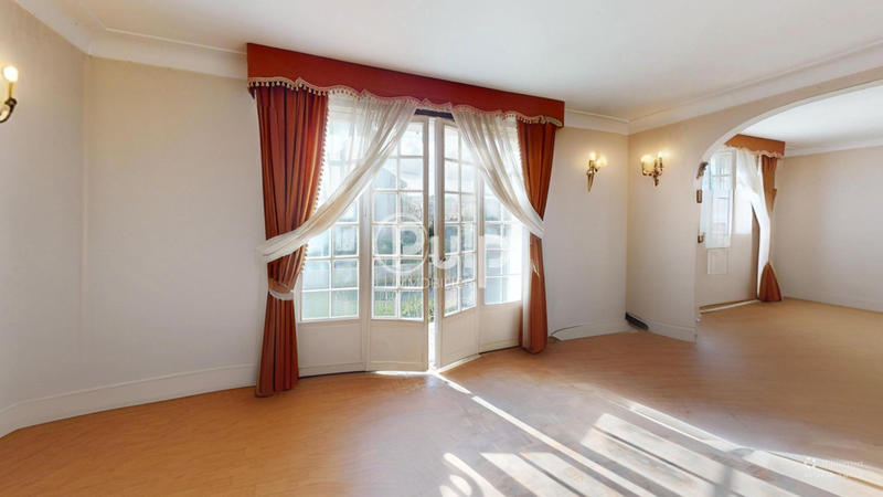 Pavillon - 141 m² - 6 pièces