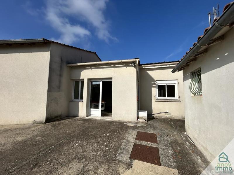 Local commercial - 300 m² - 5 pièces