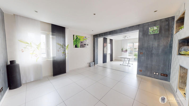 Maison - 164 m² - 8 pièces