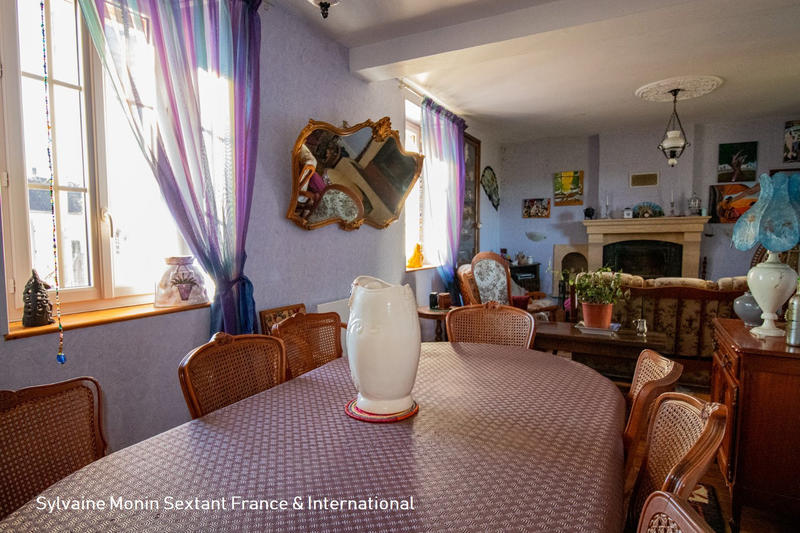 Maison - 150 m² - 7 pièces