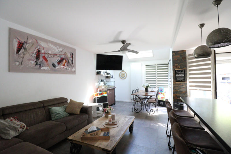 Maison - 90 m² - 4 pièces