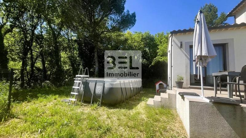 Maison - 94 m² - 5 pièces