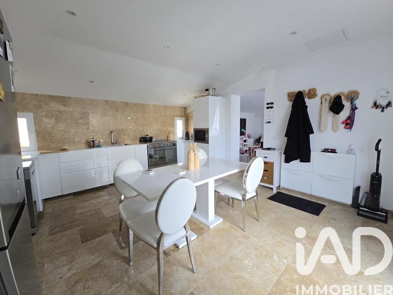 Maison - 110 m² - 5 pièces