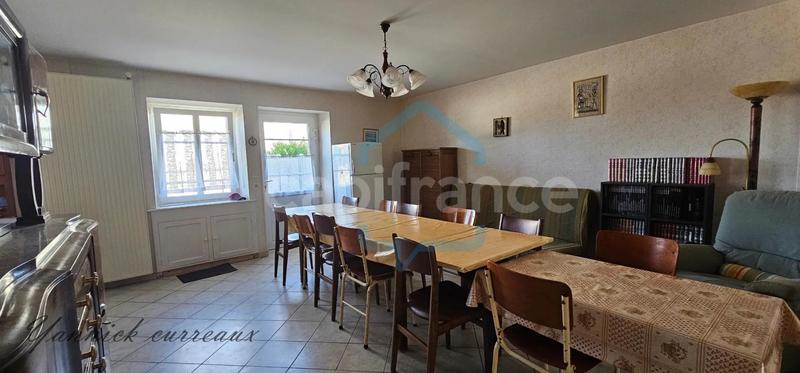 Maison - 244 m² - 9 pièces