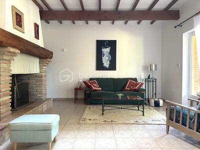 Maison - 240 m² - 7 pièces