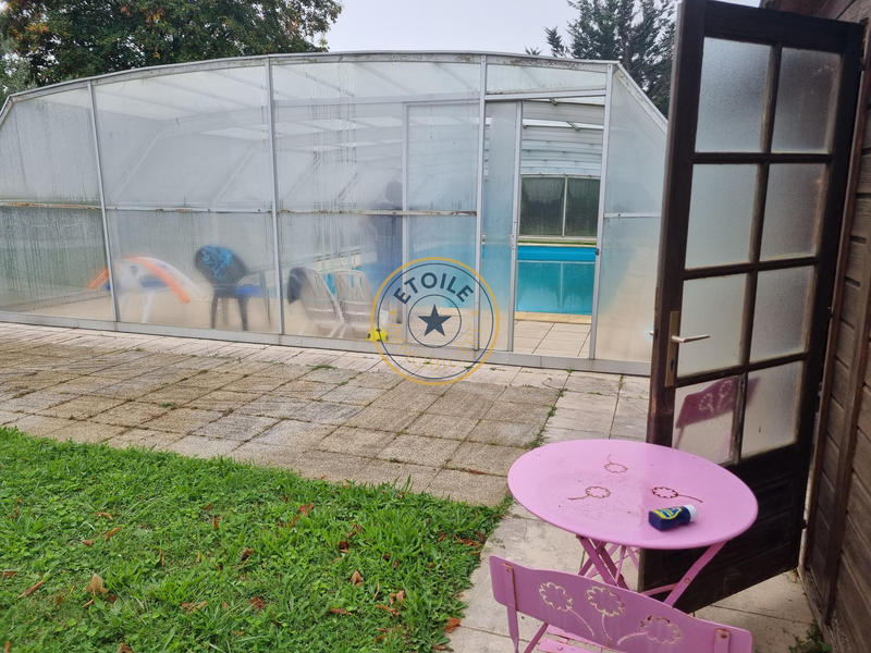 Maison - 202 m² - 6 pièces