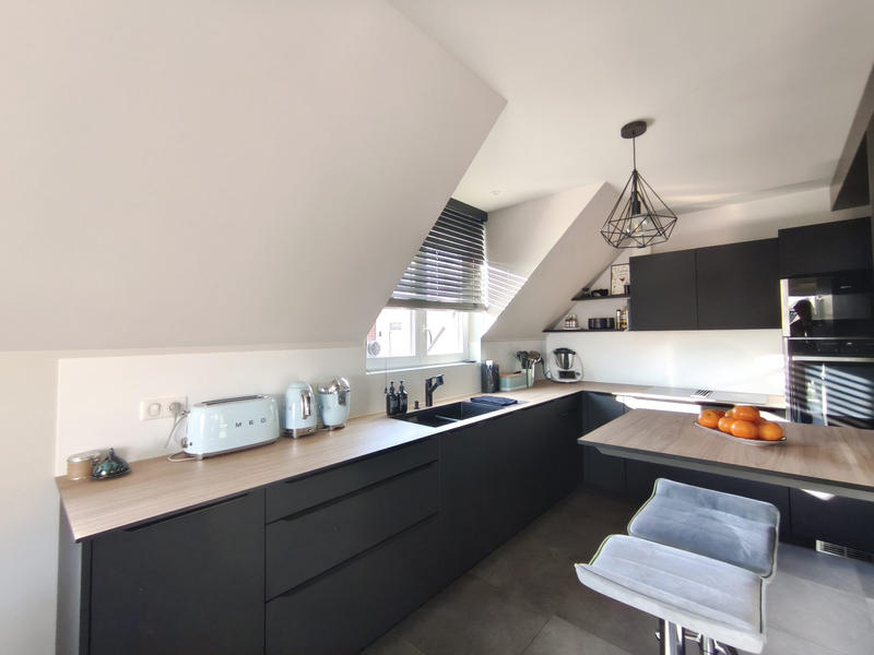 Appartement - 93 m² - 5 pièces