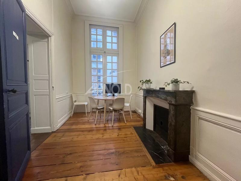 Bureau - 140 m² - 6 pièces