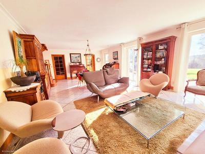 Maison - 149 m² - 6 pièces