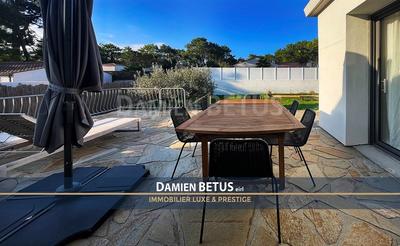 Maison - 192 m² - 7 pièces