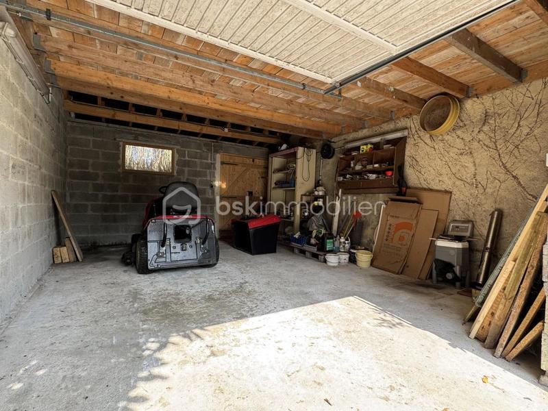 Maison - 295 m² - 12 pièces