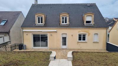 Maison - 224 m² - 8 pièces