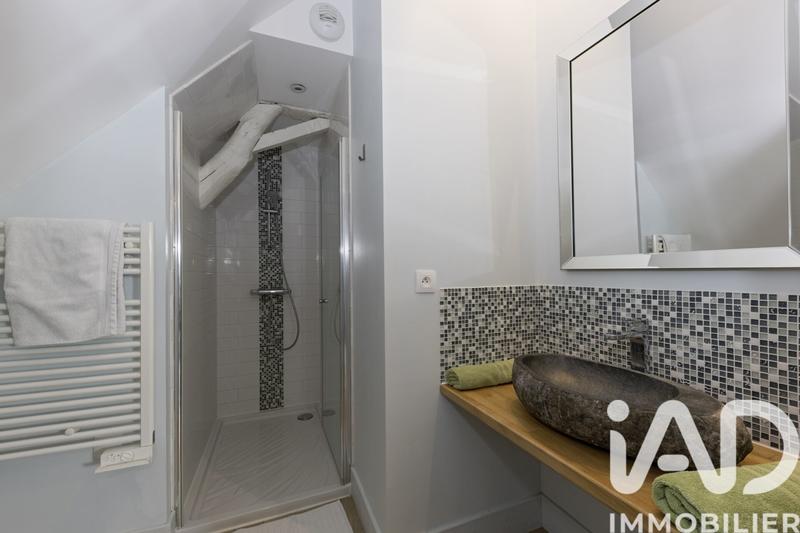 Maison - 332 m² - 10 pièces