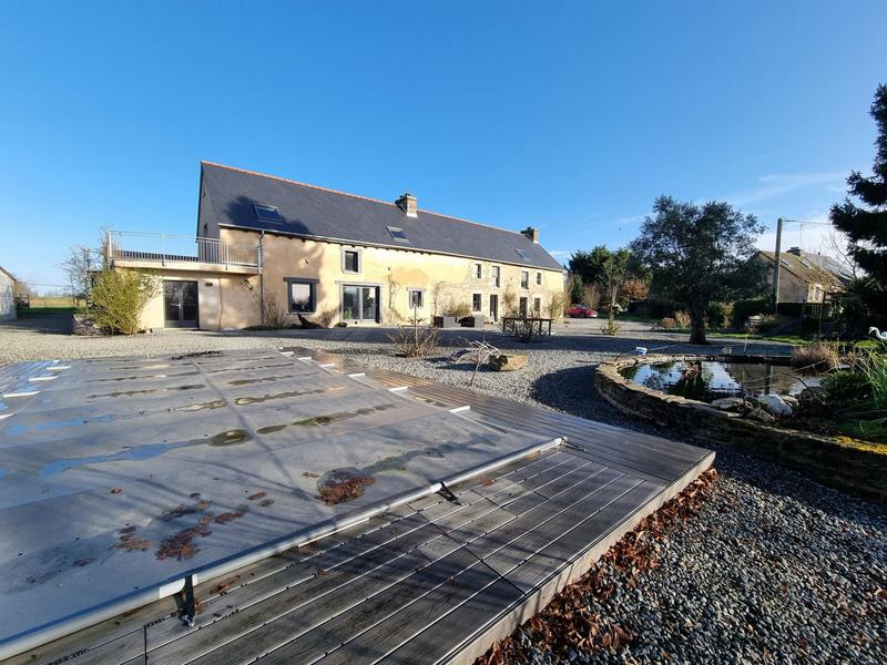 Maison - 200 m² - 6 pièces