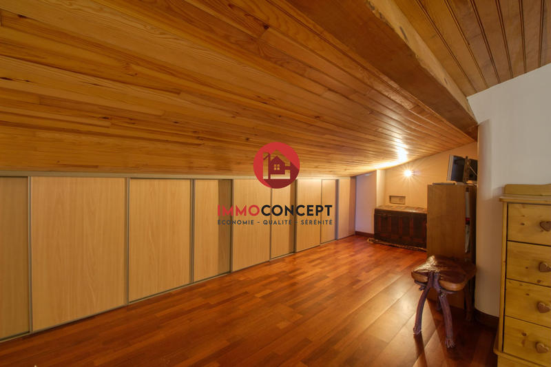 Villa - 260 m² - 7 pièces