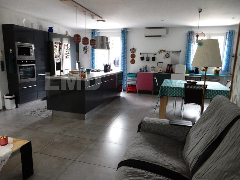 Maison - 102 m² - 4 pièces