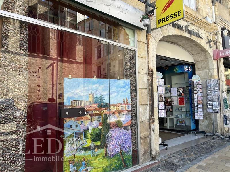 Local commercial - 157 m² - 1 pièce