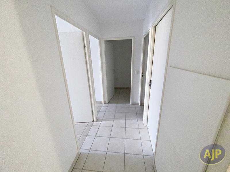 Appartement - 80 m² - 3 pièces