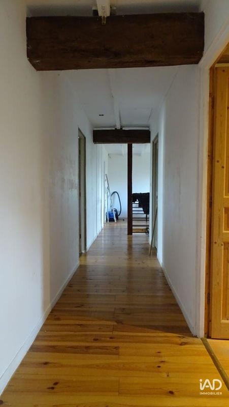 Maison - 245 m² - 6 pièces