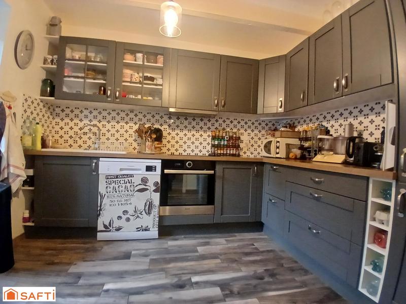 Maison - 149 m² - 8 pièces