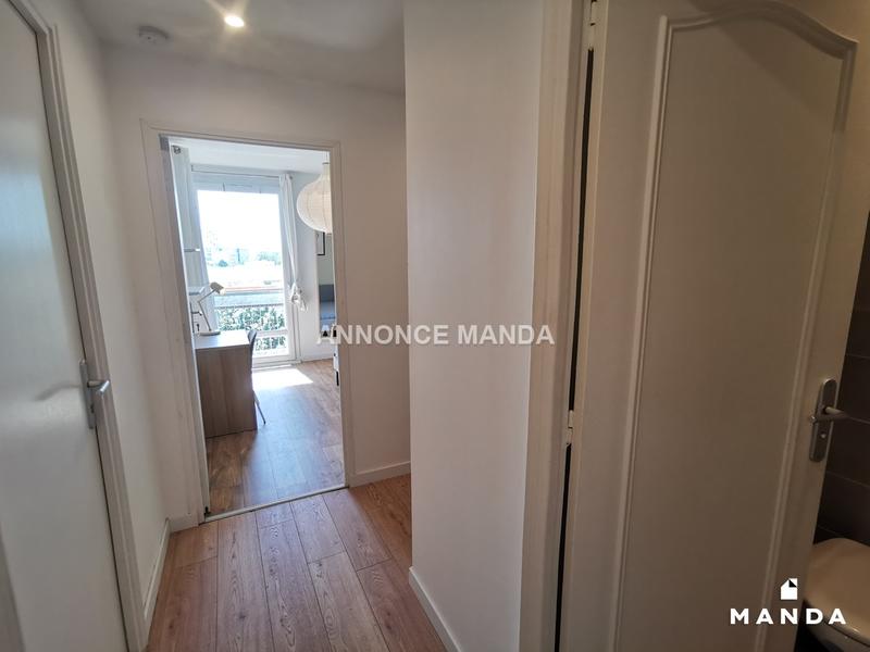 Chambre - 10 m² - 5 pièces